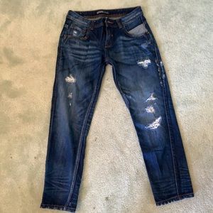 Destroyed jeans